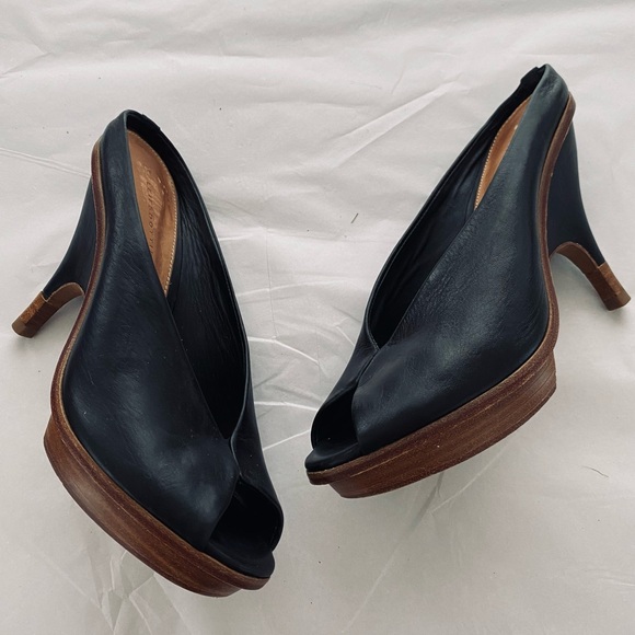 Anthropologie Black and Brown Mules - Picture 2 of 10